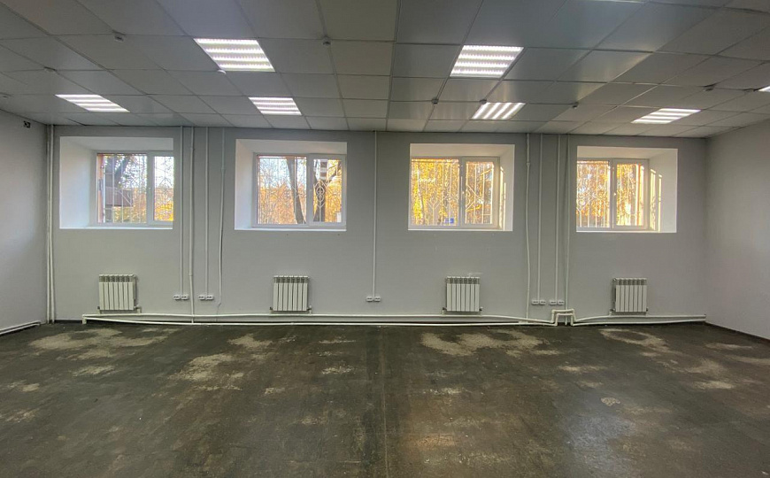 Свободного назначения 279 м2 фото