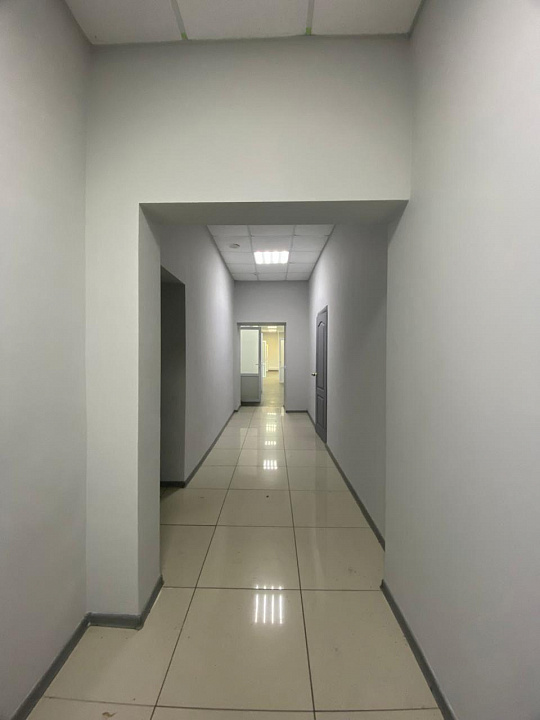 Свободного назначения 279 м2 фото