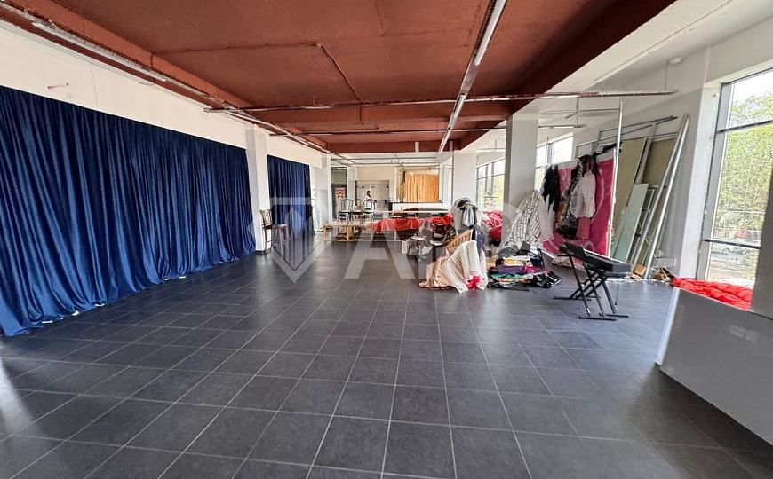 Сдам помещение свободного назначения, 223 м² фото