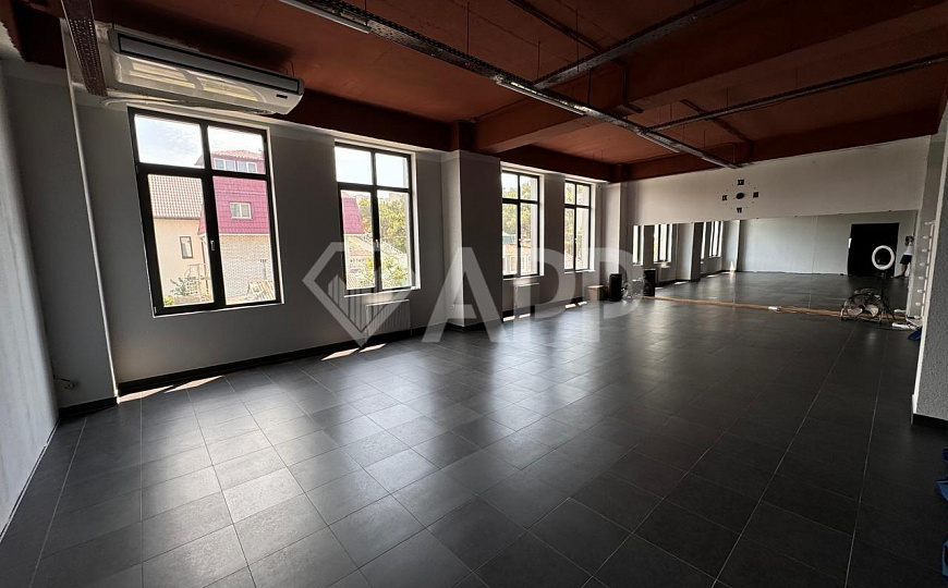Сдам помещение свободного назначения, 223 м² фото