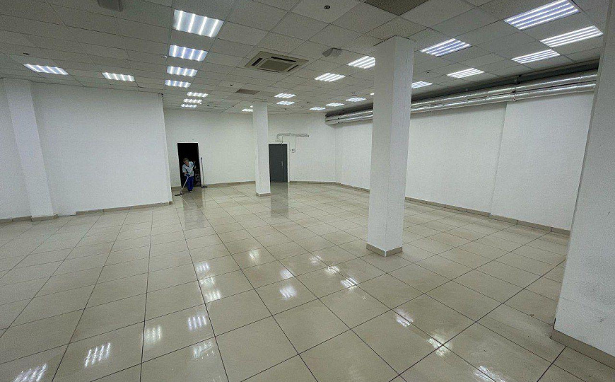 Сдам помещение свободного назначения, 200 м² фото