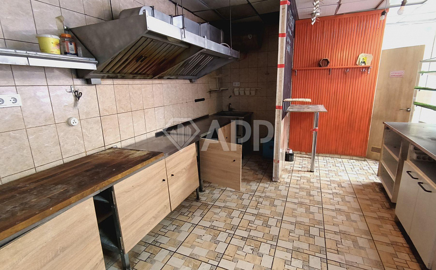Сдам торговое помещение, 40 м² фото