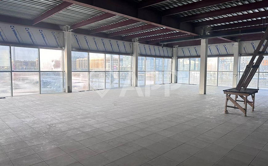 Аренда торгового помещения 750м2  фото