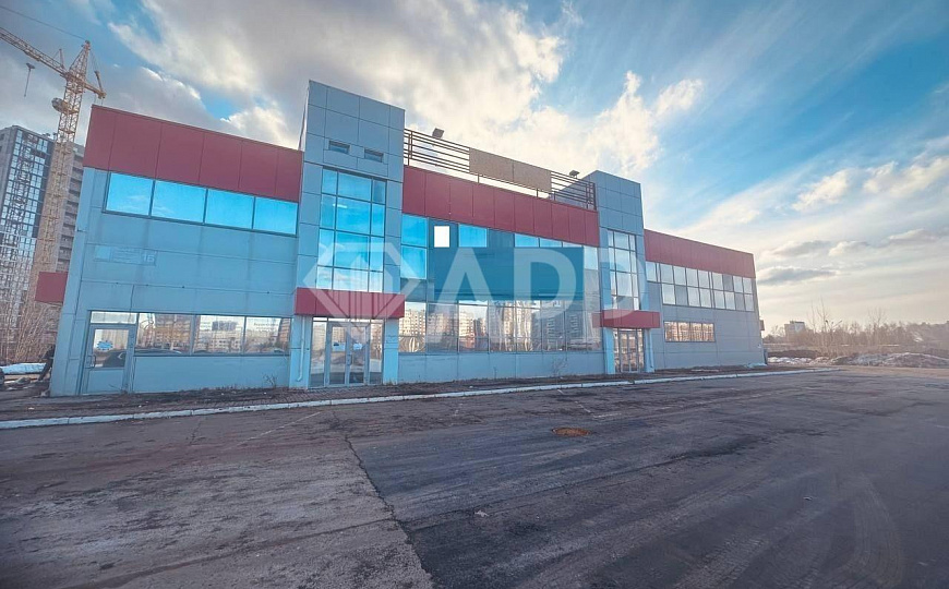 Аренда торгового помещения 750м2  фото