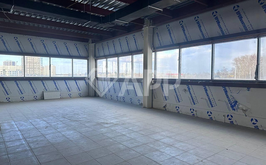 Аренда торгового помещения 750м2  фото