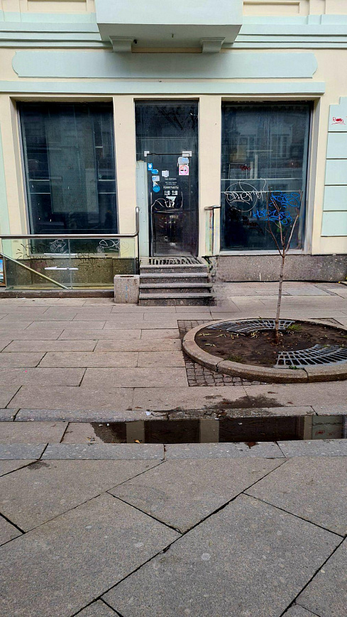Аренда нежилого помещения на 1-й линии, 307,8 м² фото