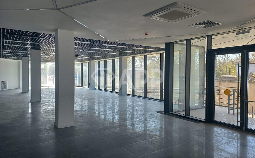 Сдам отдельно стоящее здание, 1 765 м² фото