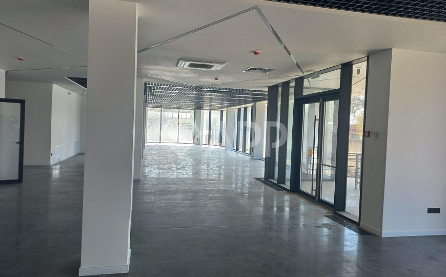 Сдам отдельно стоящее здание, 1 765 м² фото