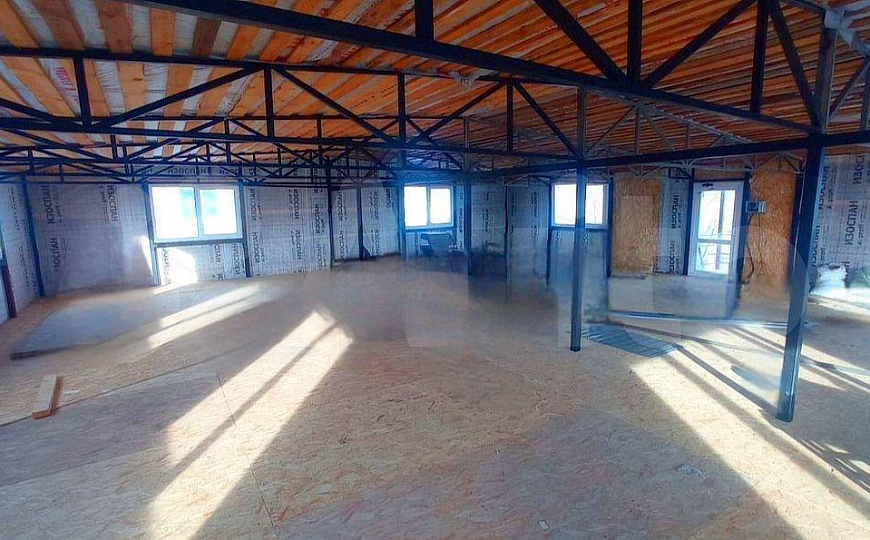Продам земельный участок с строениями фото
