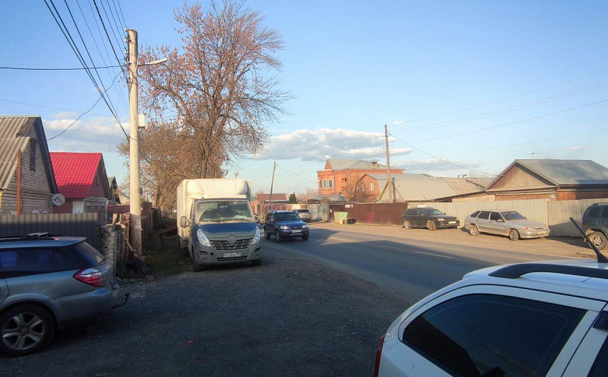 Продам земельный участок с строениями фото
