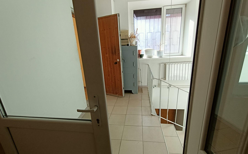 Сдам офисное помещение, 82 м² фото