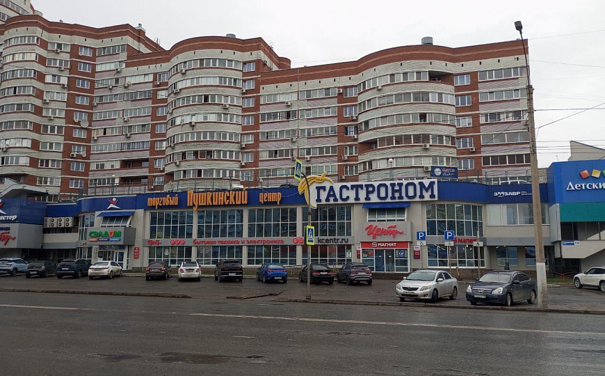 Сдаются торговые помещения от 500м² до 3600м² фото