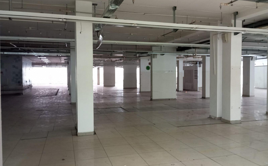 Сдаются торговые помещения от 500м² до 3600м² фото