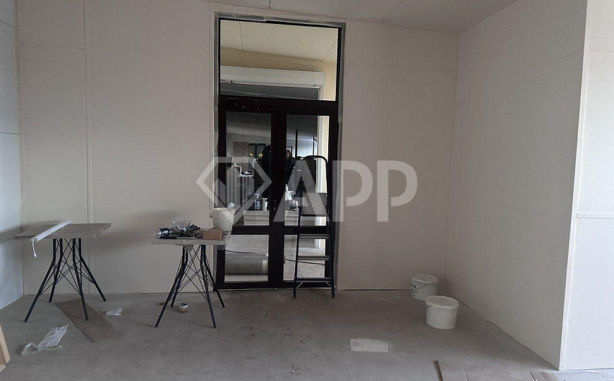 Аренда торгового помещения 72 м² фото