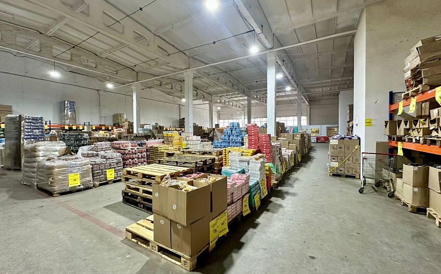 Продажа торговой базы 3600 м2 в г.Новокуйбышевске фото