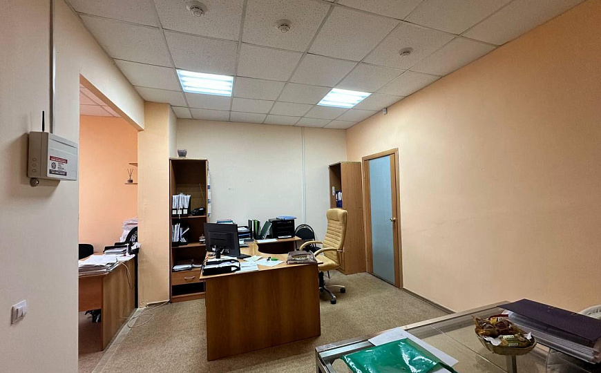 Продажа торговой базы 3600 м2 в г.Новокуйбышевске фото