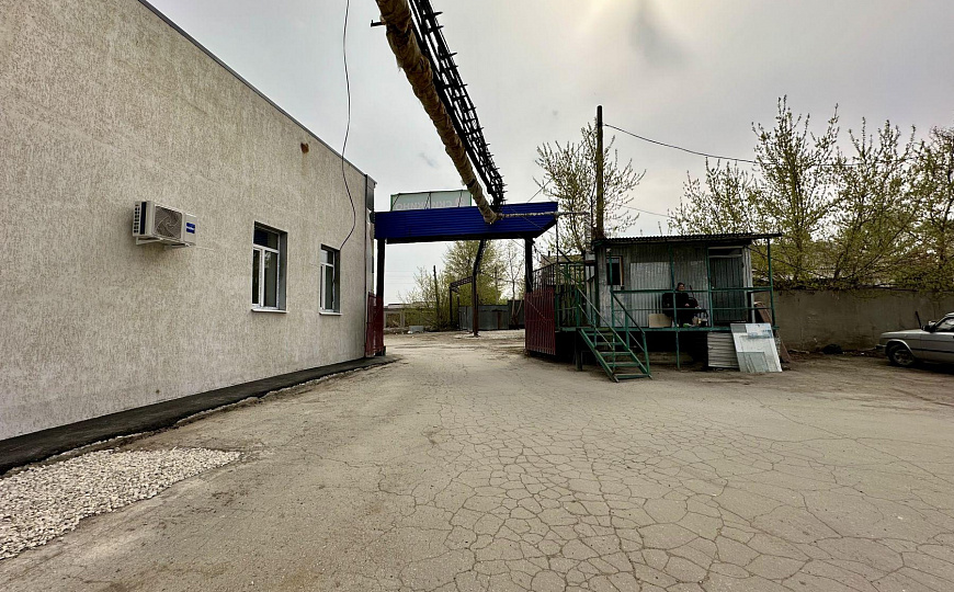 Продажа торговой базы 3600 м2 в г.Новокуйбышевске фото