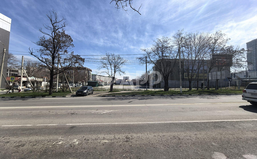 Сдаю участок в Центре 43 сос. фото