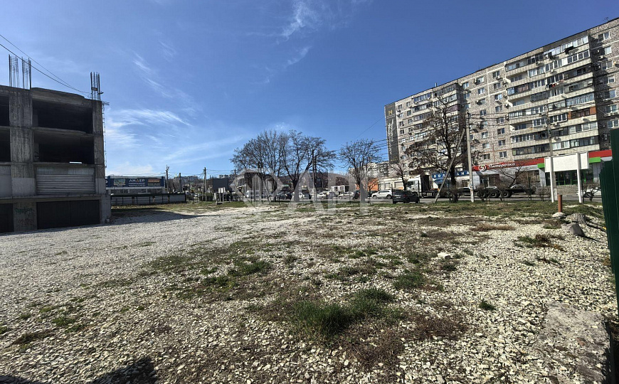 Сдаю участок в Центре 43 сос. фото
