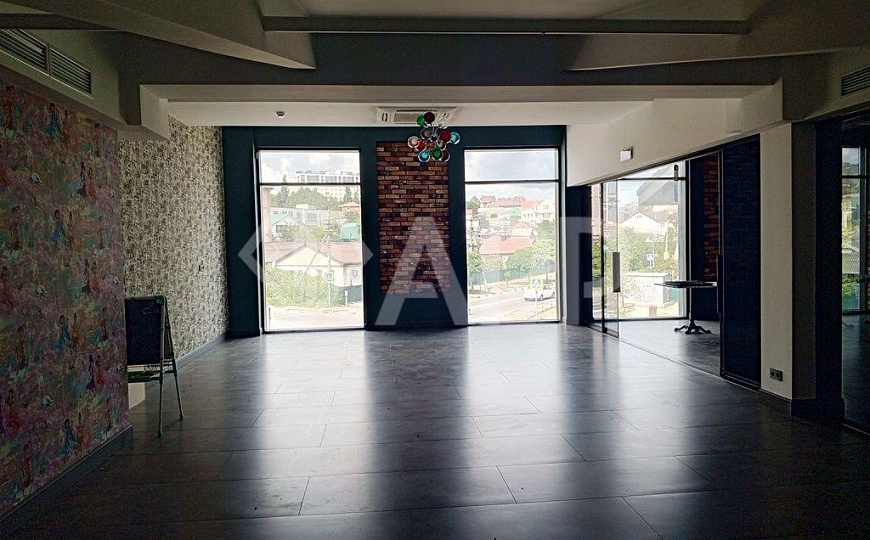 Сдам отдельно стоящее здание, 1 000 м² фото