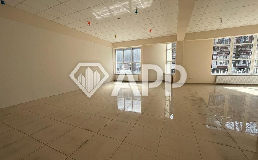Сдам помещение свободного назначения, 360 м² фото