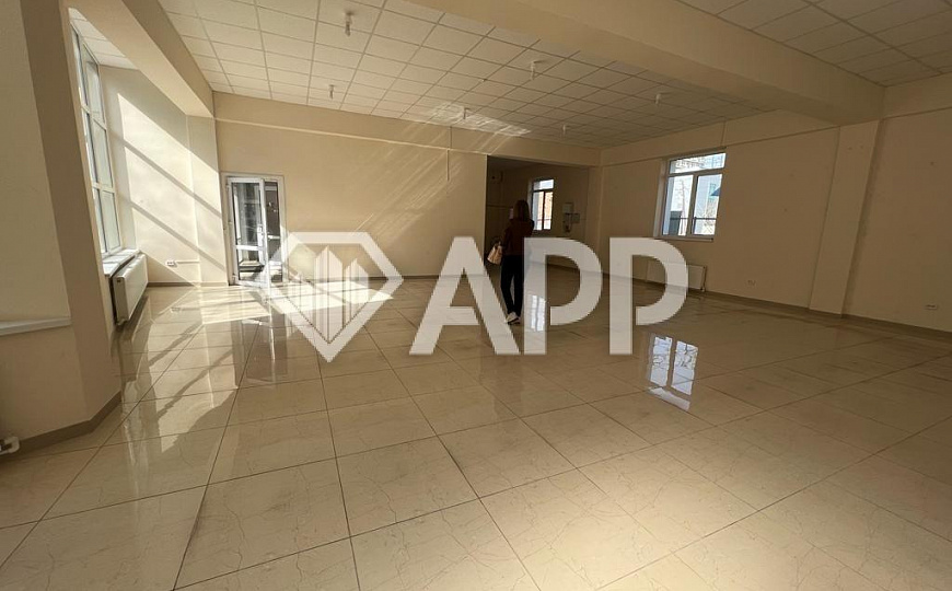 Сдам помещение свободного назначения, 360 м² фото