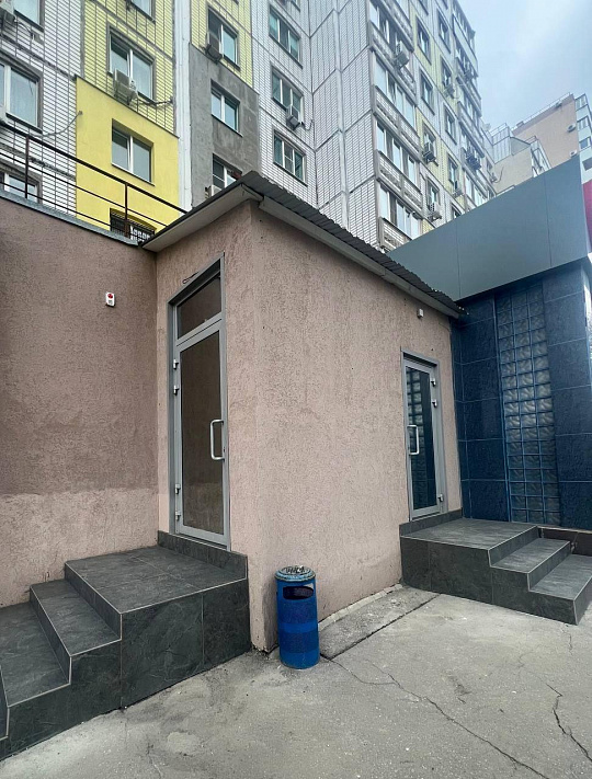 Аренда помещения свободного назначения 162,9 м2 фото