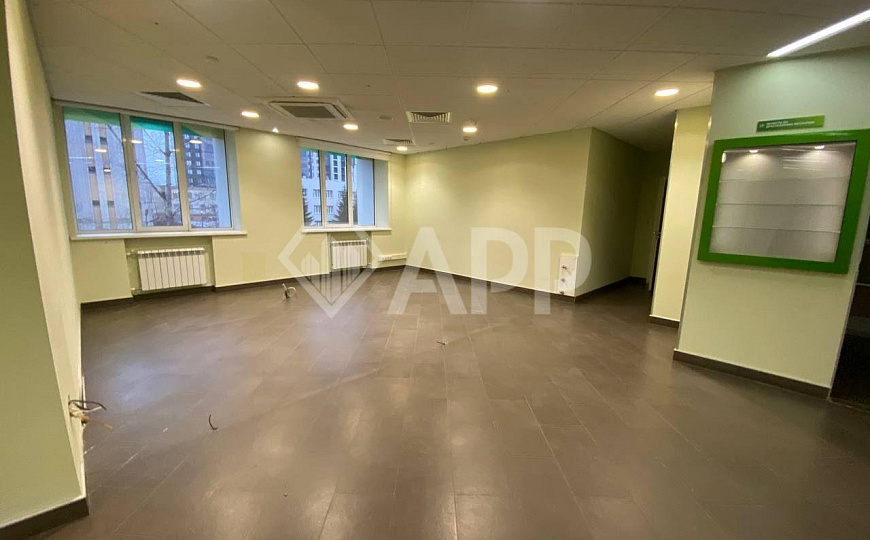 Сдаю офисное помещение 707,6м² в удобной локации фото