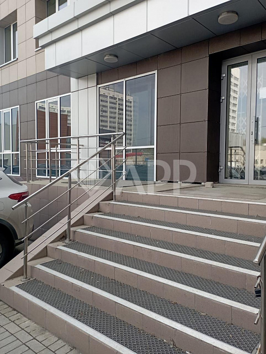 Сдаю офисное помещение 707,6м² в удобной локации фото