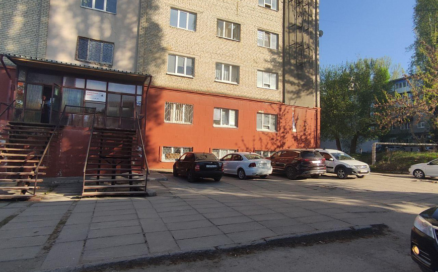 Здание с арендаторами, 2 136,9 м² фото