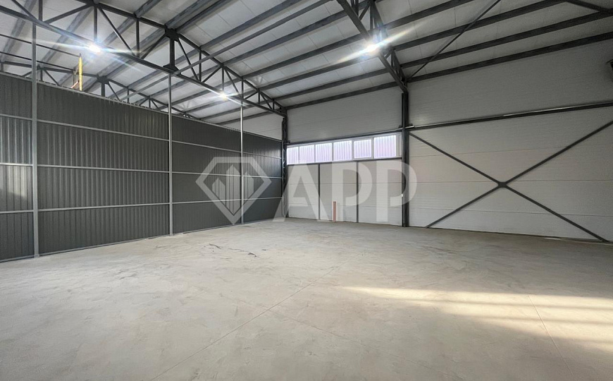 Аренда теплого склада с наливными полами, 181,5 м² фото