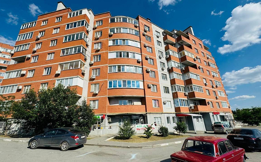 Помещение с ремонтом и отделным входом 100 м² фото