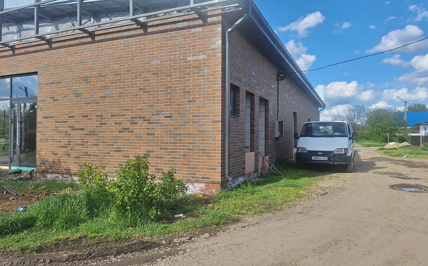 Сдам отдельно стоящее здание общей площадью 330 м² фото