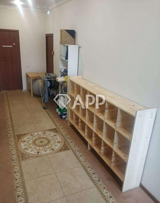 Продам здание габ 640м²  фото