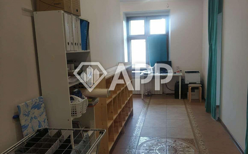 Продам здание габ 640м²  фото