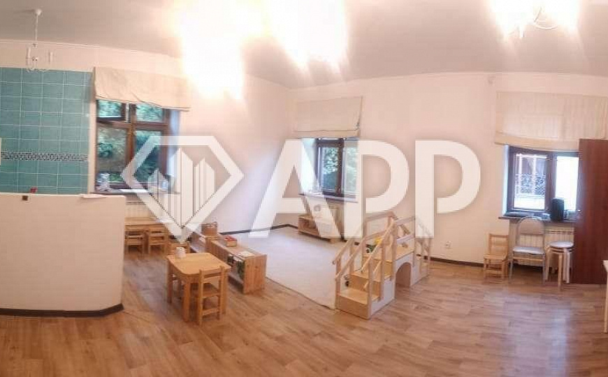 Продам здание габ 640м²  фото