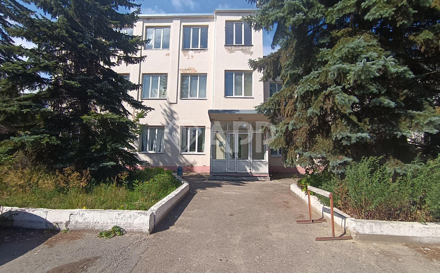 Продам здание с арендаторами фото