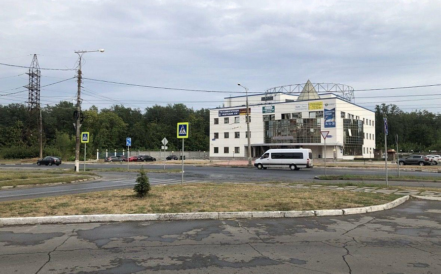 Продаëтся отдельно стоящее здание. фото