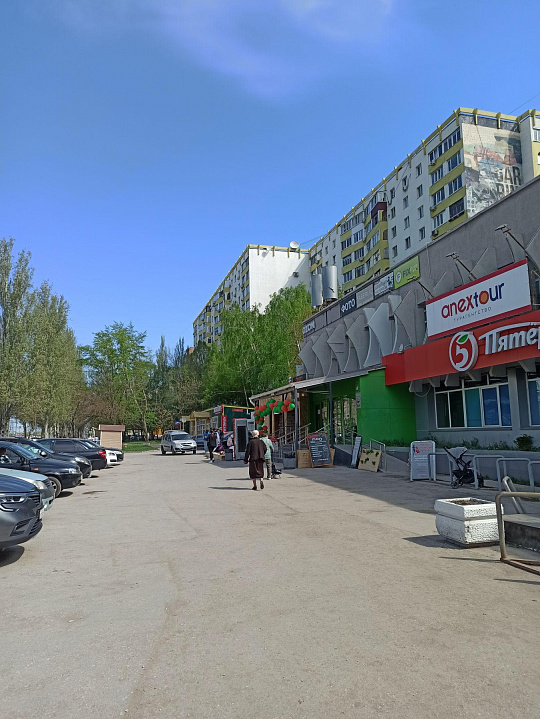 Сдаются помещения в ТЦ на ул Демократической фото