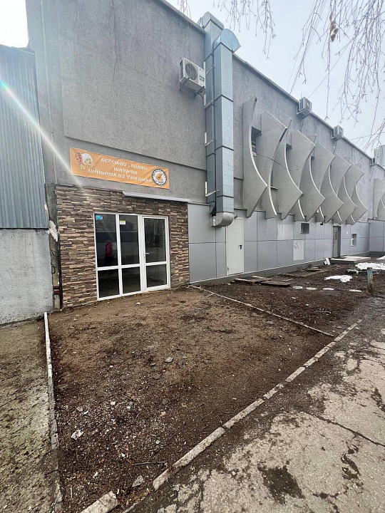 Сдается торговое помещение 80м2 с отдельным входом . фото