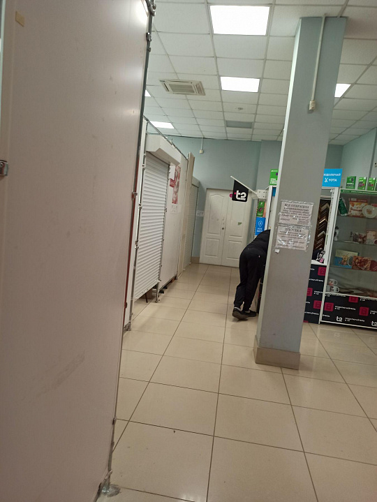 Сдается торговое помещение 80м2 с отдельным входом . фото