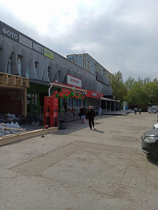 Сдается торговое помещение 80м2 с отдельным входом . фото