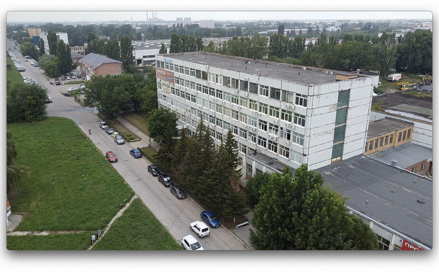 Помещения 150 кв.м. в офисном здании фото