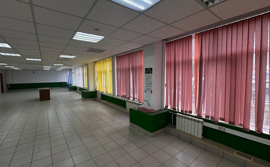 Помещения 150 кв.м. в офисном здании фото