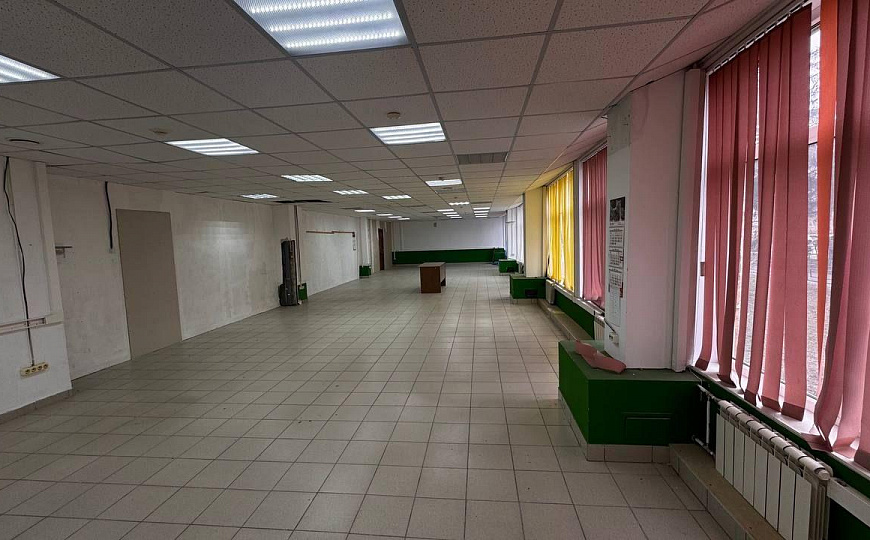 Помещения 150 кв.м. в офисном здании фото