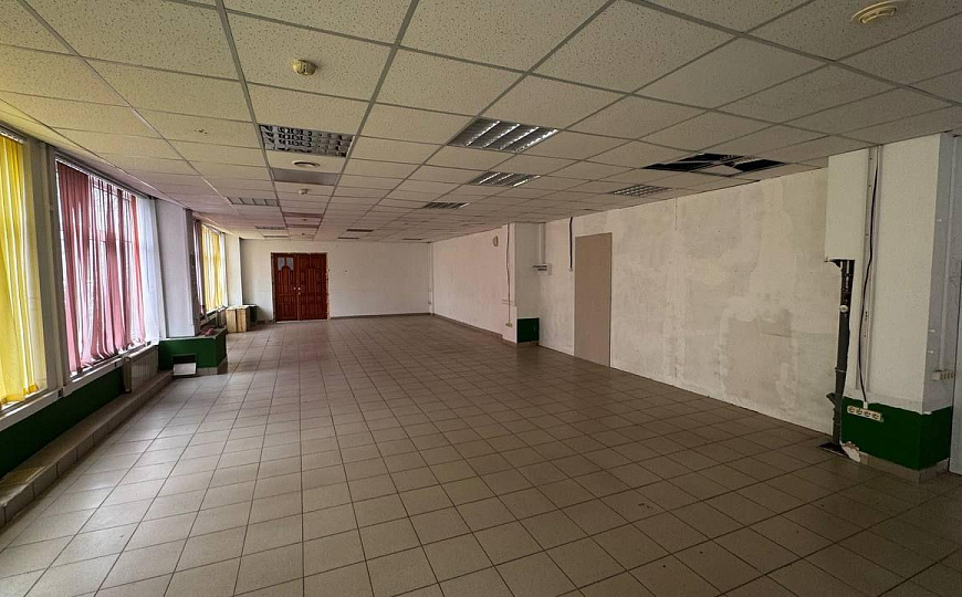 Помещения 150 кв.м. в офисном здании фото