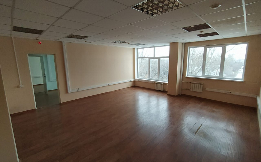 Помещения 150 кв.м. в офисном здании фото