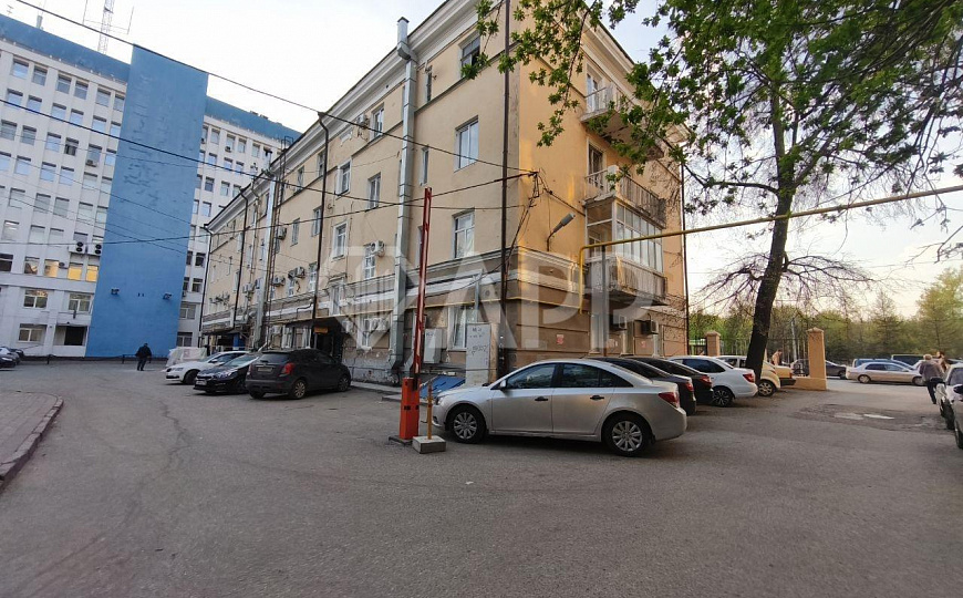 Продам офис с ремонтом в центре с парковкой фото
