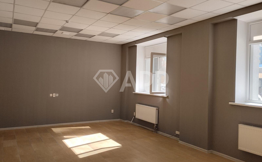 Сдаю рядом с ТЦ Мега  187 м², высокий трафик! фото