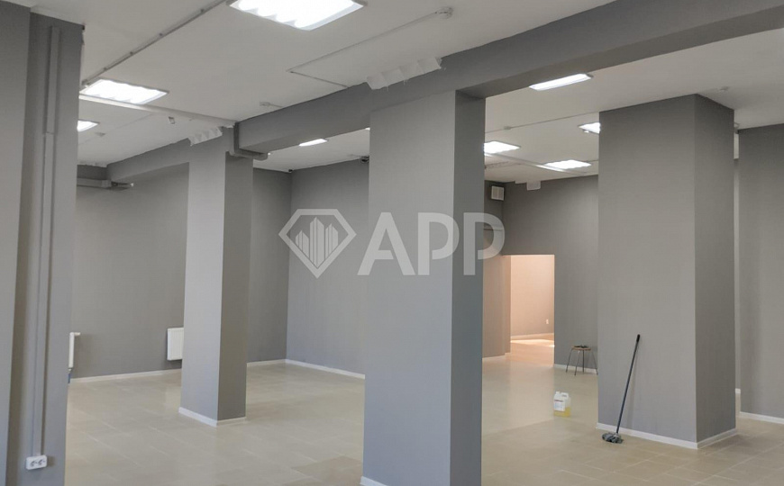 Сдаю рядом с ТЦ Мега  187 м², высокий трафик! фото
